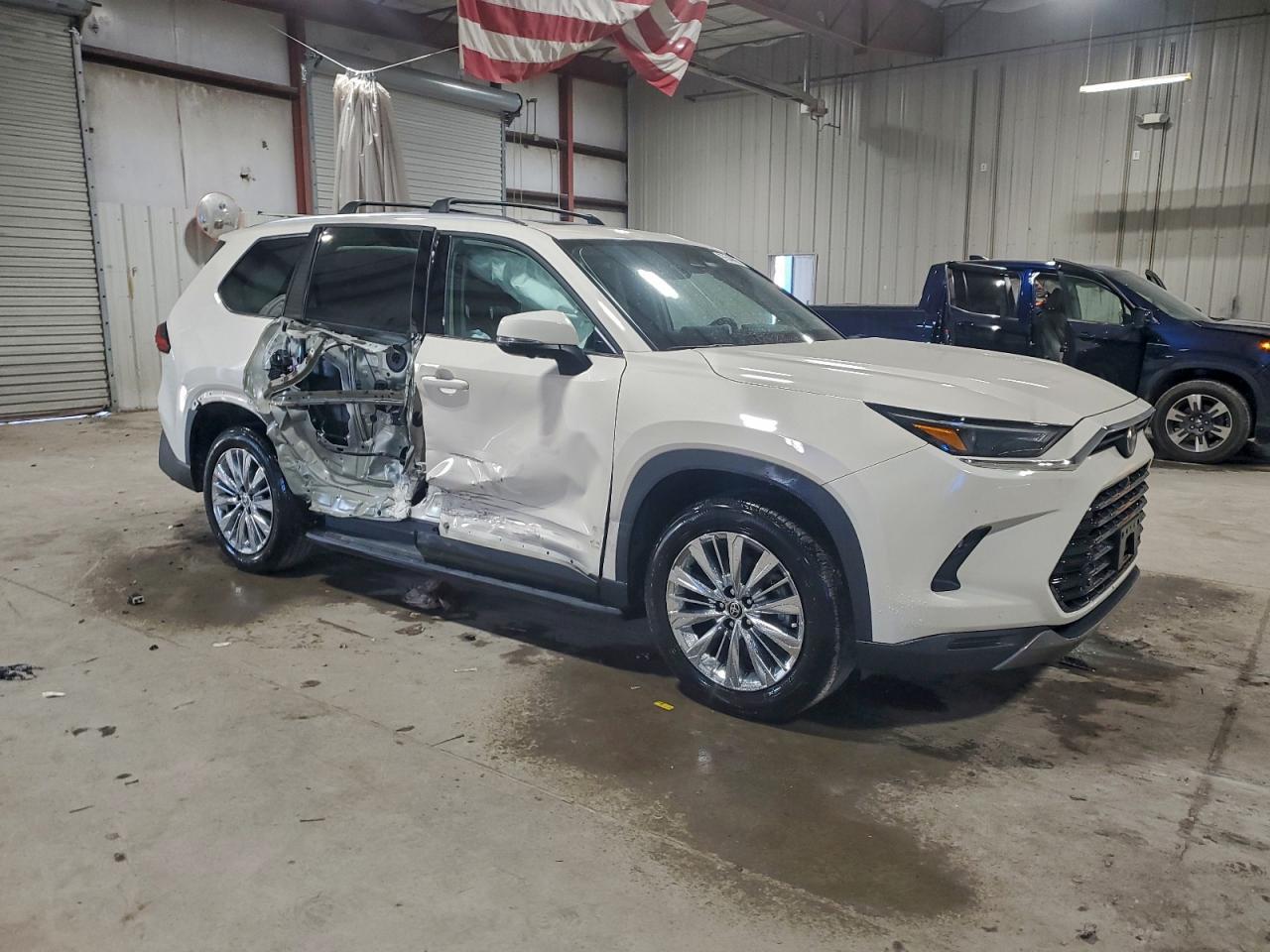 2024 TOYOTA HIGHLANDER