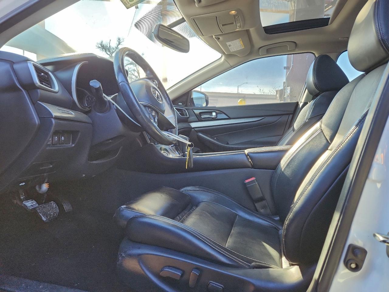 2017 NISSAN Maxima