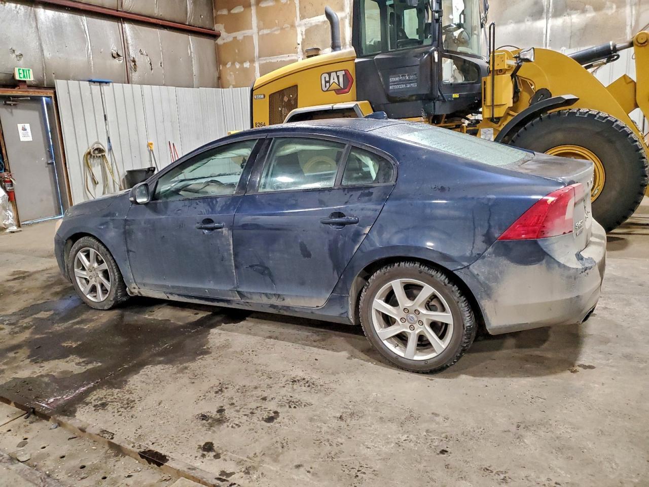 2015 VOLVO S60