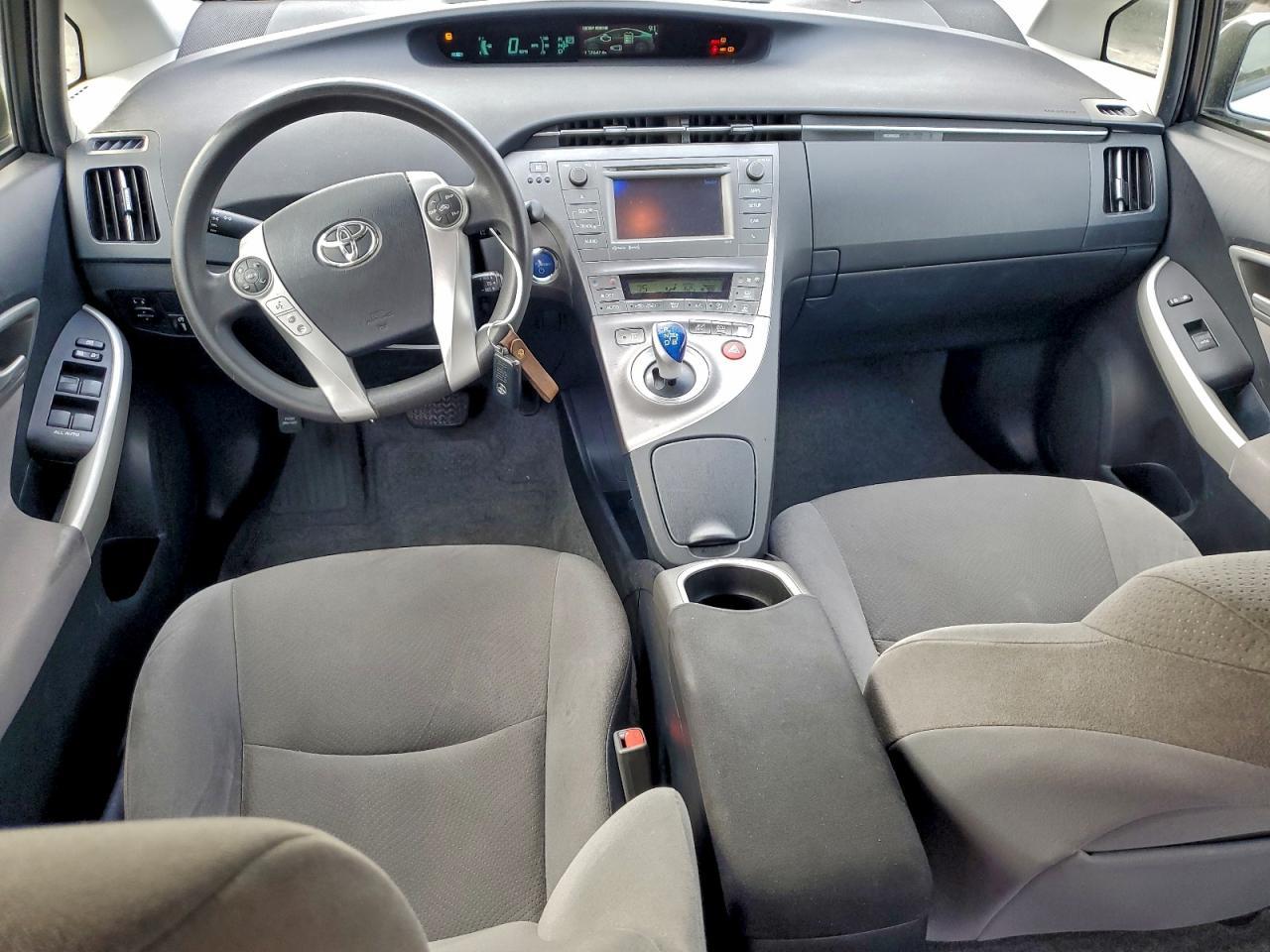 2015 TOYOTA PRIUS