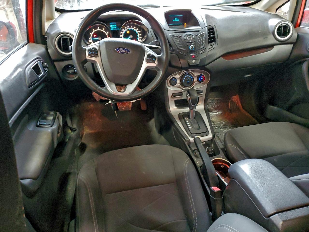 2015 FORD Fiesta