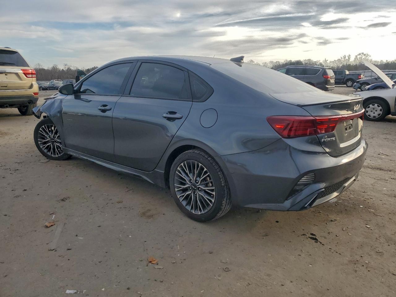 2024 KIA FORTE