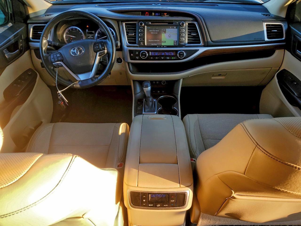 2017 TOYOTA HIGHLANDER