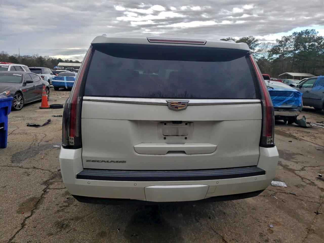 2017 CADILLAC Escalade ESV