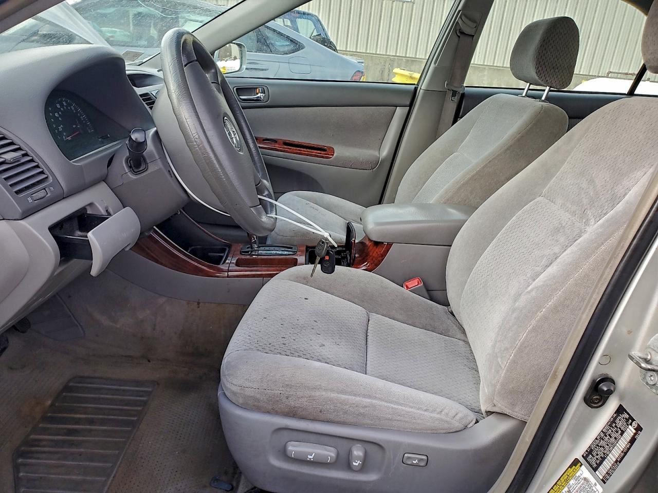 2004 TOYOTA CAMRY