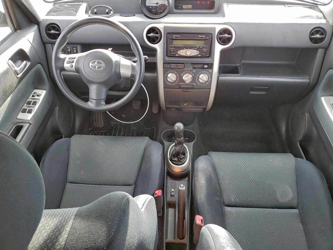 2006 TOYOTA SCION