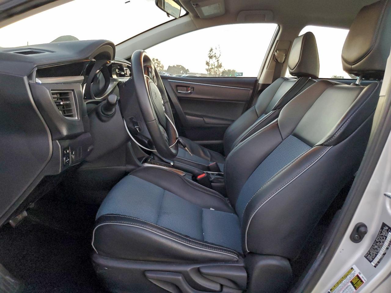 2015 TOYOTA COROLLA