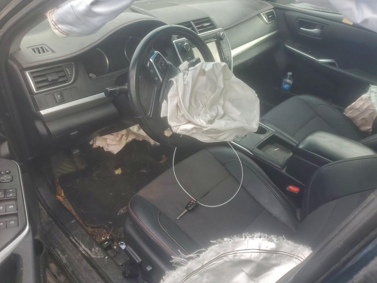 2016 TOYOTA CAMRY