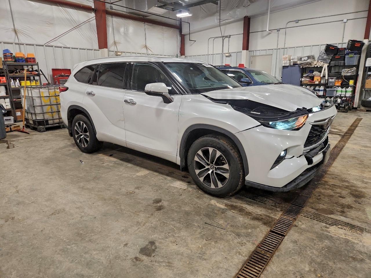 2022 TOYOTA HIGHLANDER