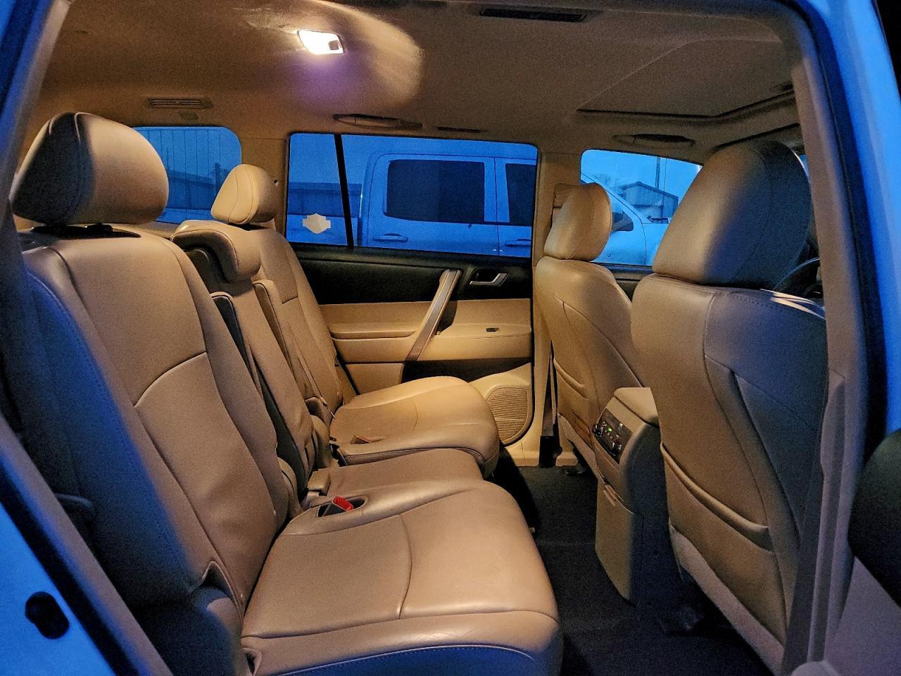 2013 TOYOTA HIGHLANDER