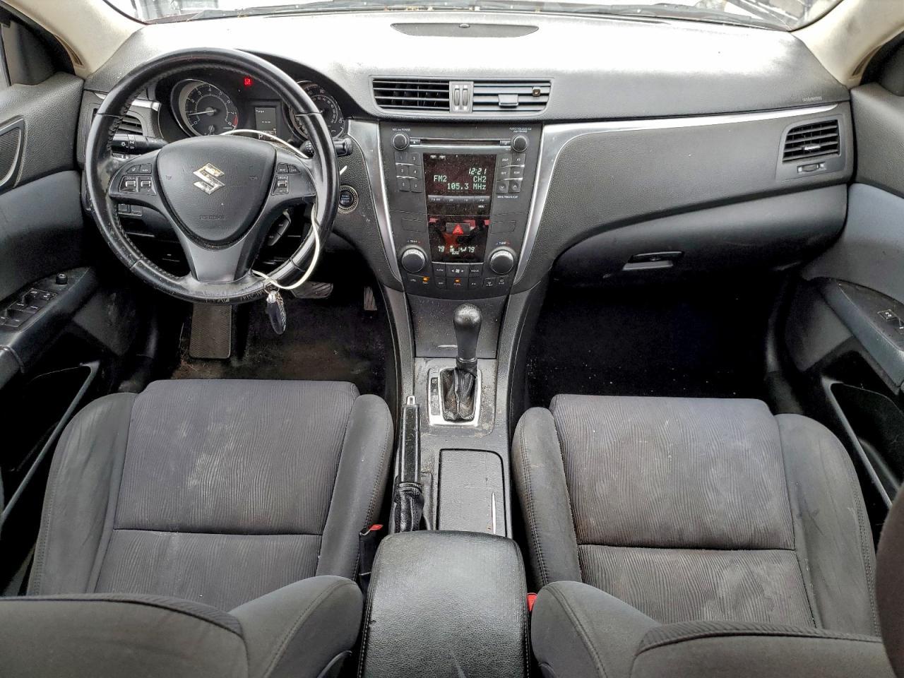 2012 SUZUKI Kizashi