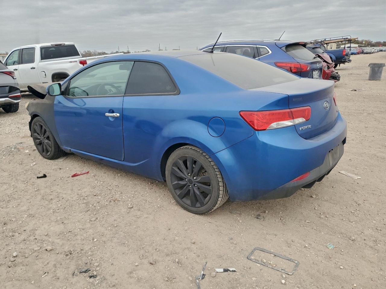 2013 KIA FORTE