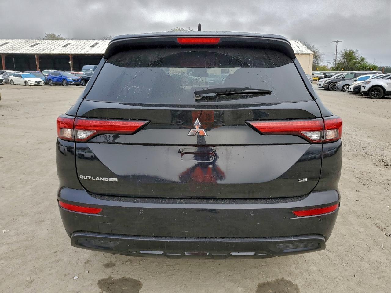 2023 MITSUBISHI outlander