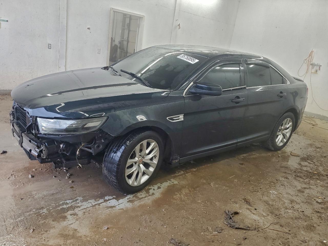 2014 FORD Taurus