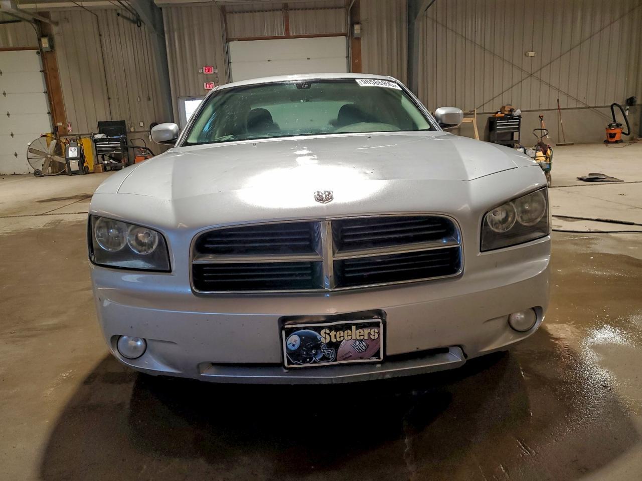 2010 DODGE CHARGER