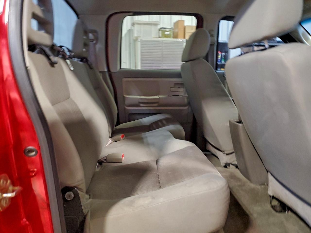 2005 DODGE Dakota