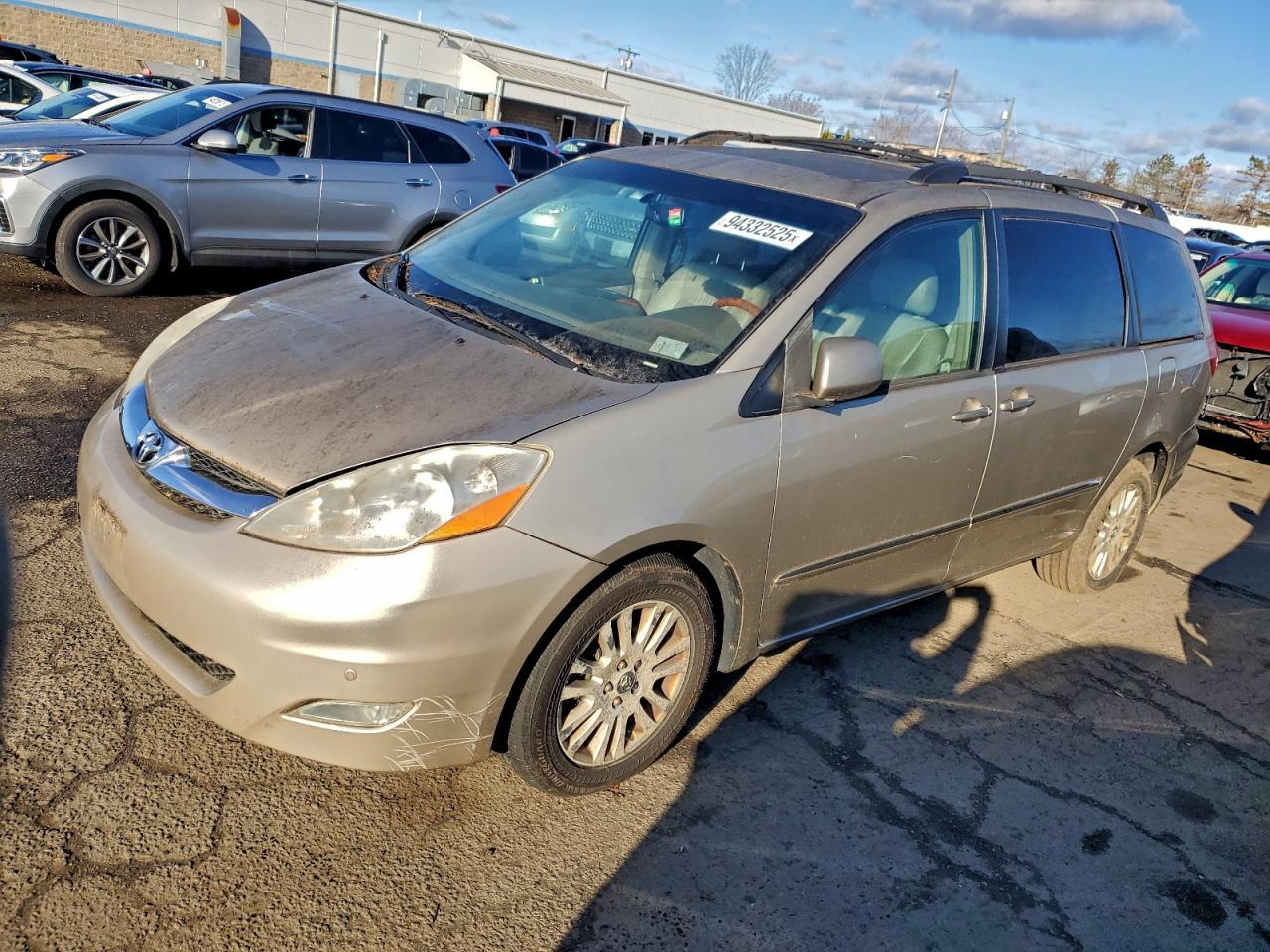 2008 TOYOTA SIENNA