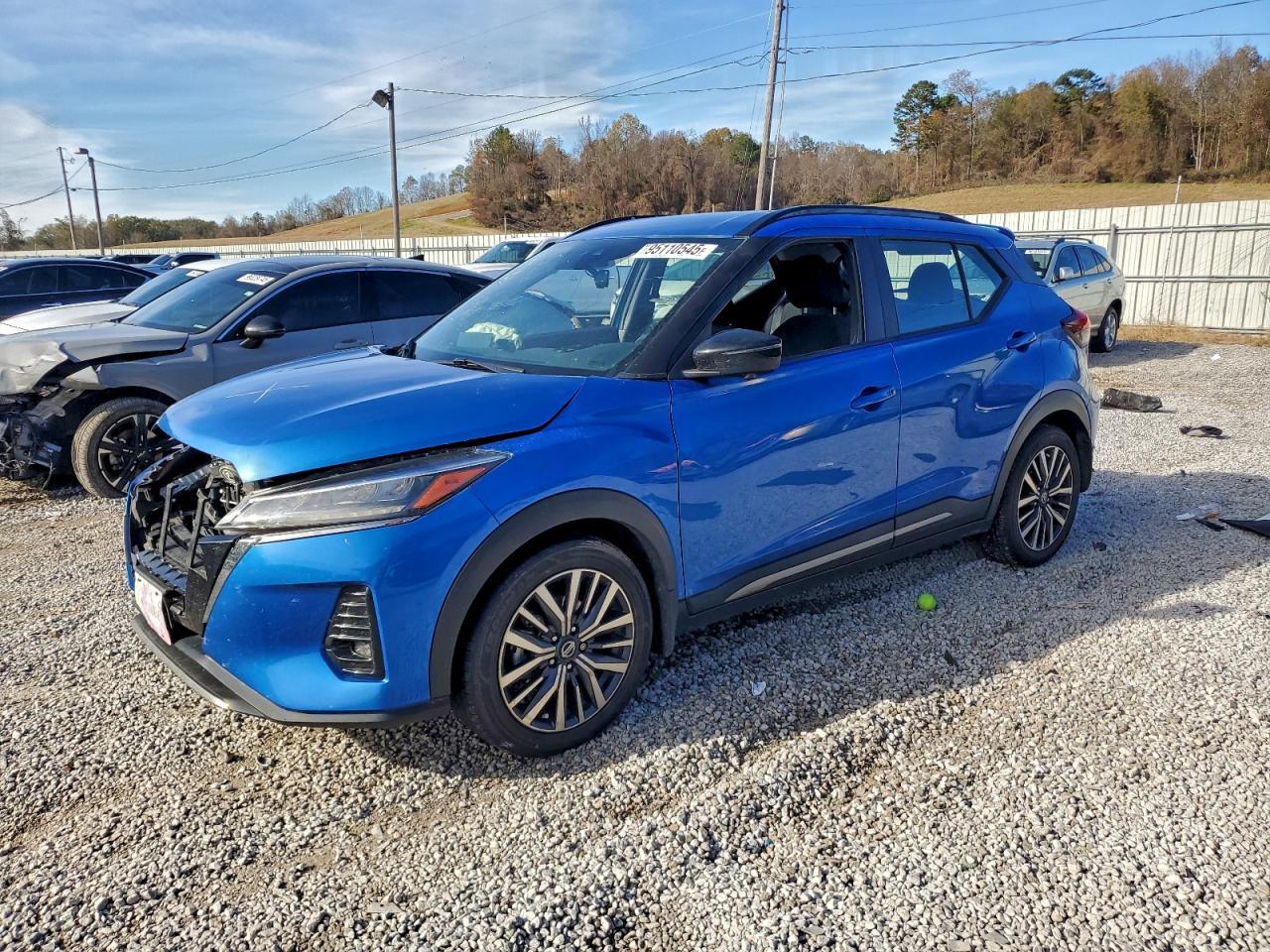 2021 NISSAN KICKS