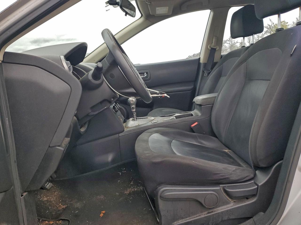 2015 NISSAN ROGUE