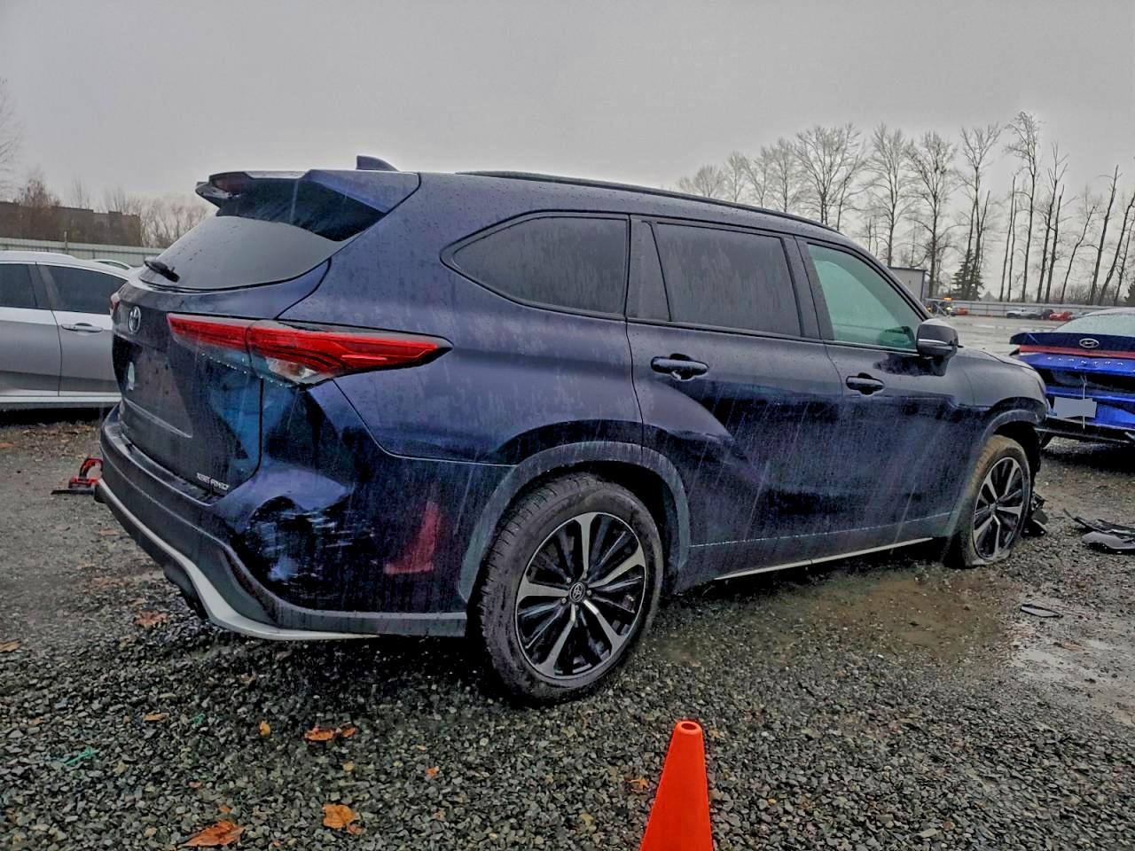 2021 TOYOTA HIGHLANDER