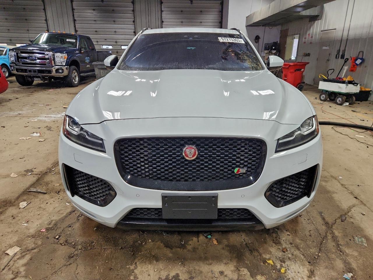 2017 JAGUAR F-Pace