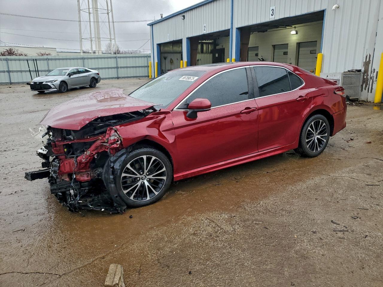 2018 TOYOTA CAMRY