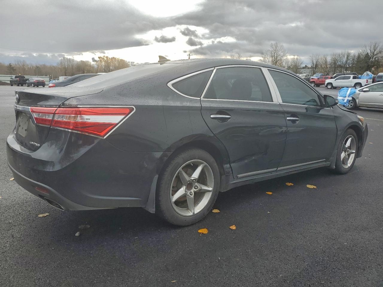 2013 TOYOTA Avalon