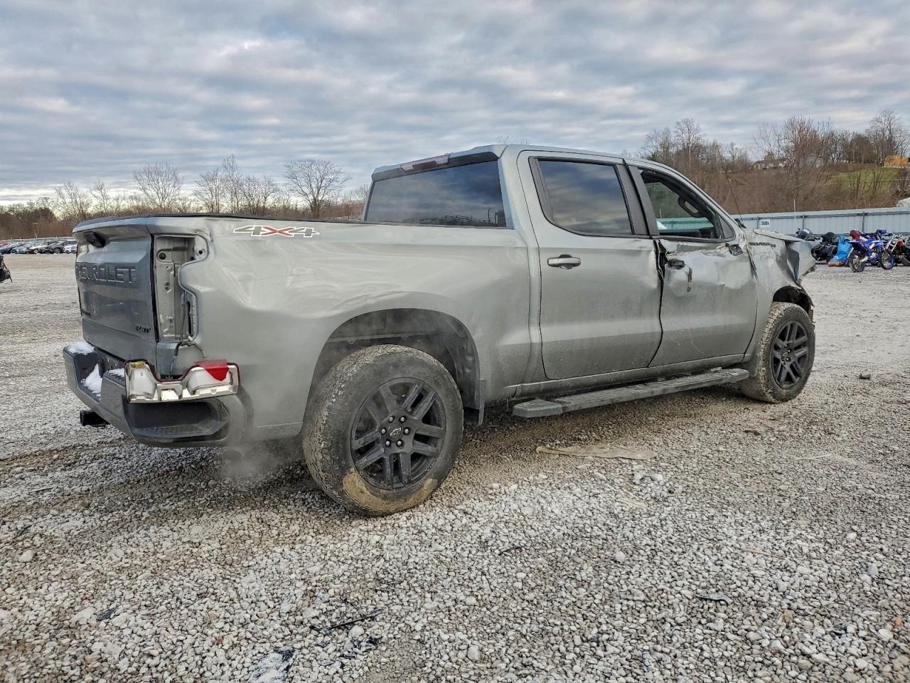 2023 CHEVROLET Silverado