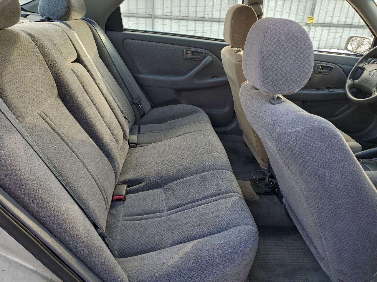 2000 TOYOTA CAMRY
