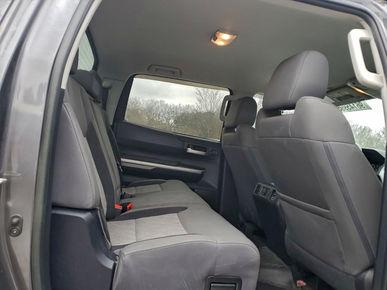 2017 TOYOTA TUNDRA