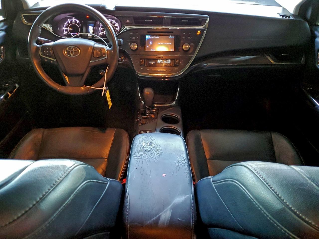 2013 TOYOTA Avalon
