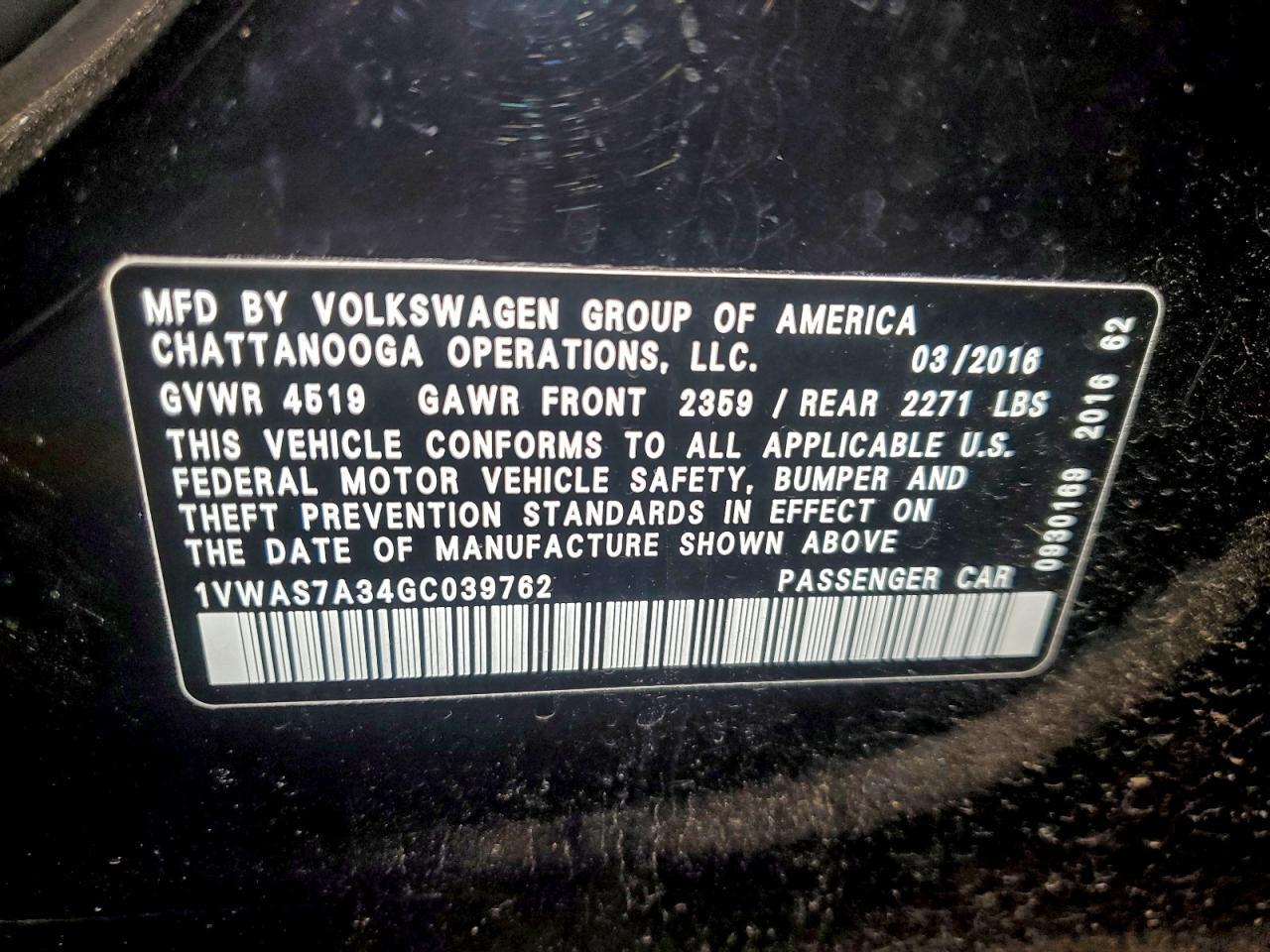 2016 VOLKSWAGEN Passat