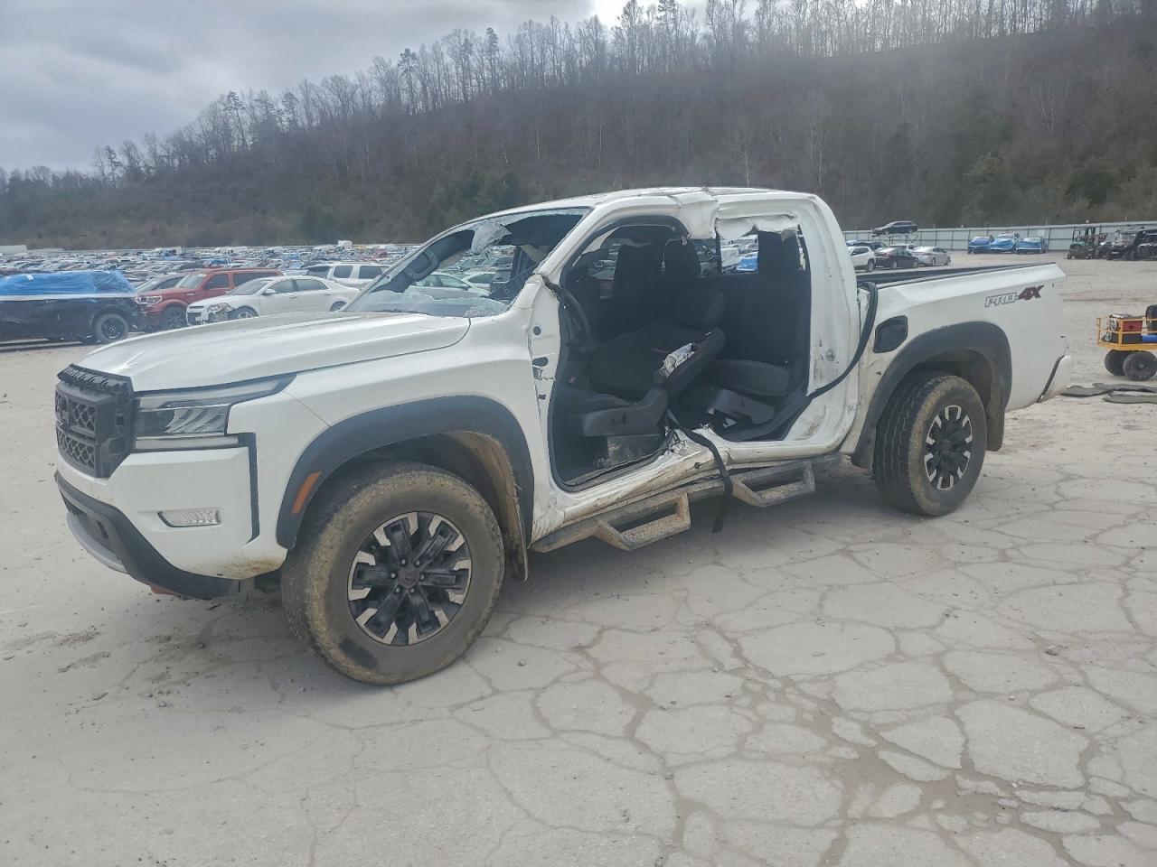 2022 NISSAN Frontier