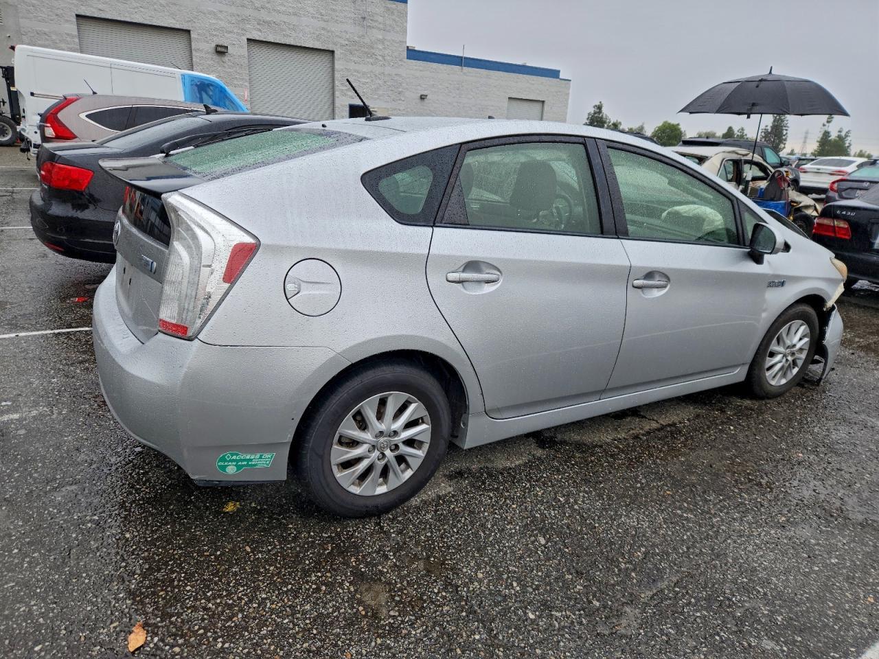 2014 TOYOTA Prius Plug-In