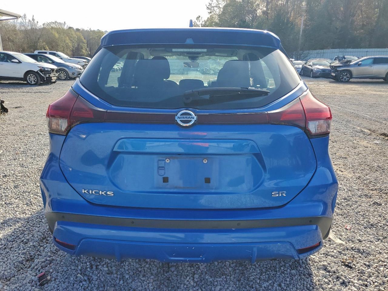 2021 NISSAN KICKS