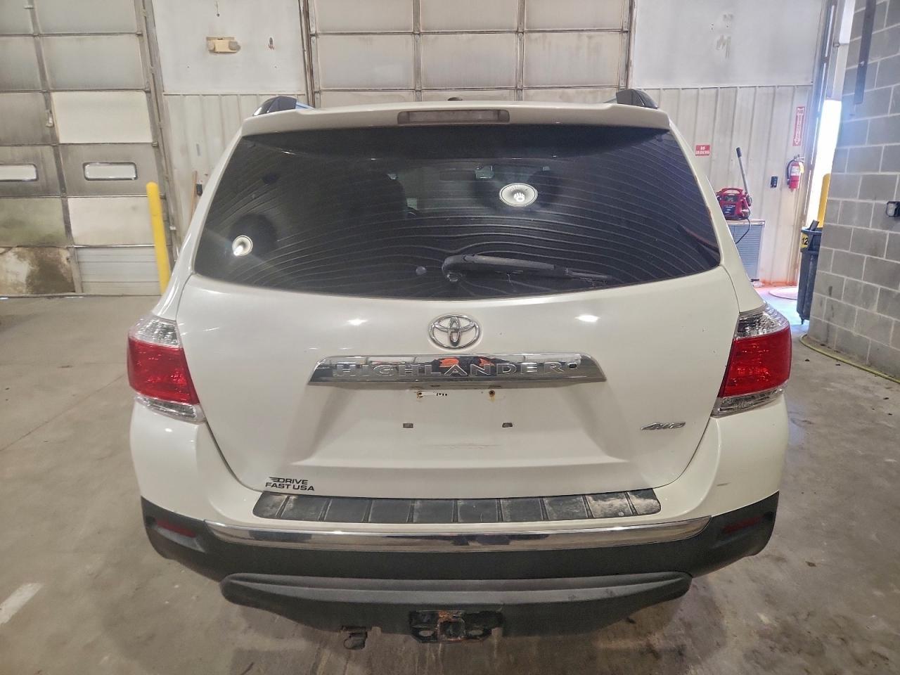 2013 TOYOTA HIGHLANDER