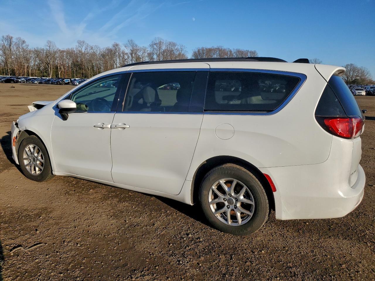 2021 CHRYSLER Voyager