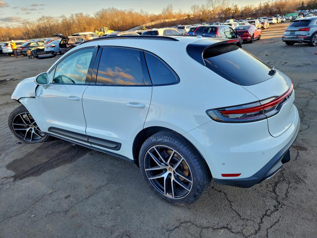 2022 PORSCHE Macan