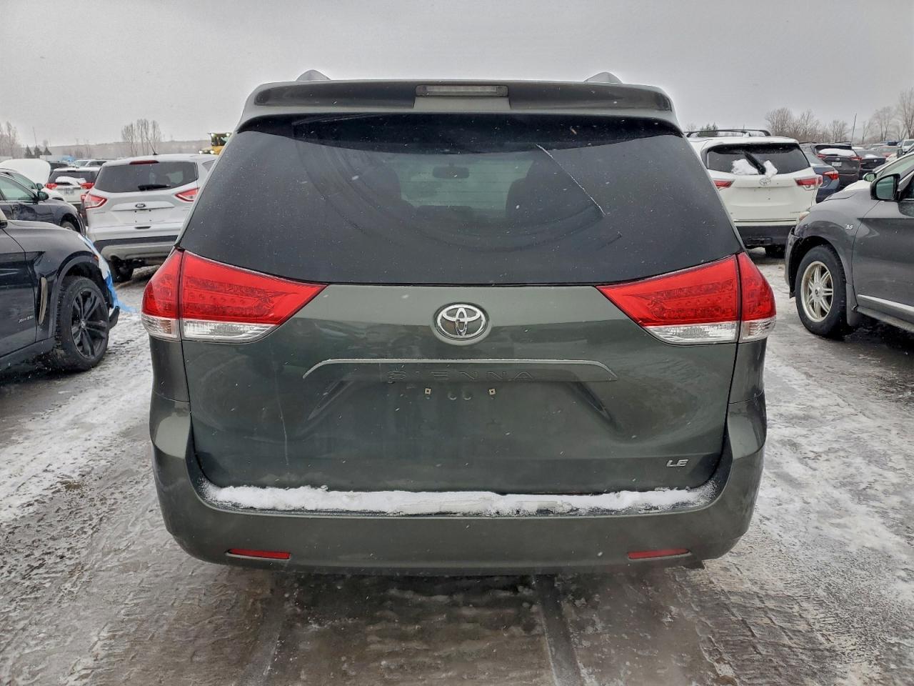 2014 TOYOTA SIENNA