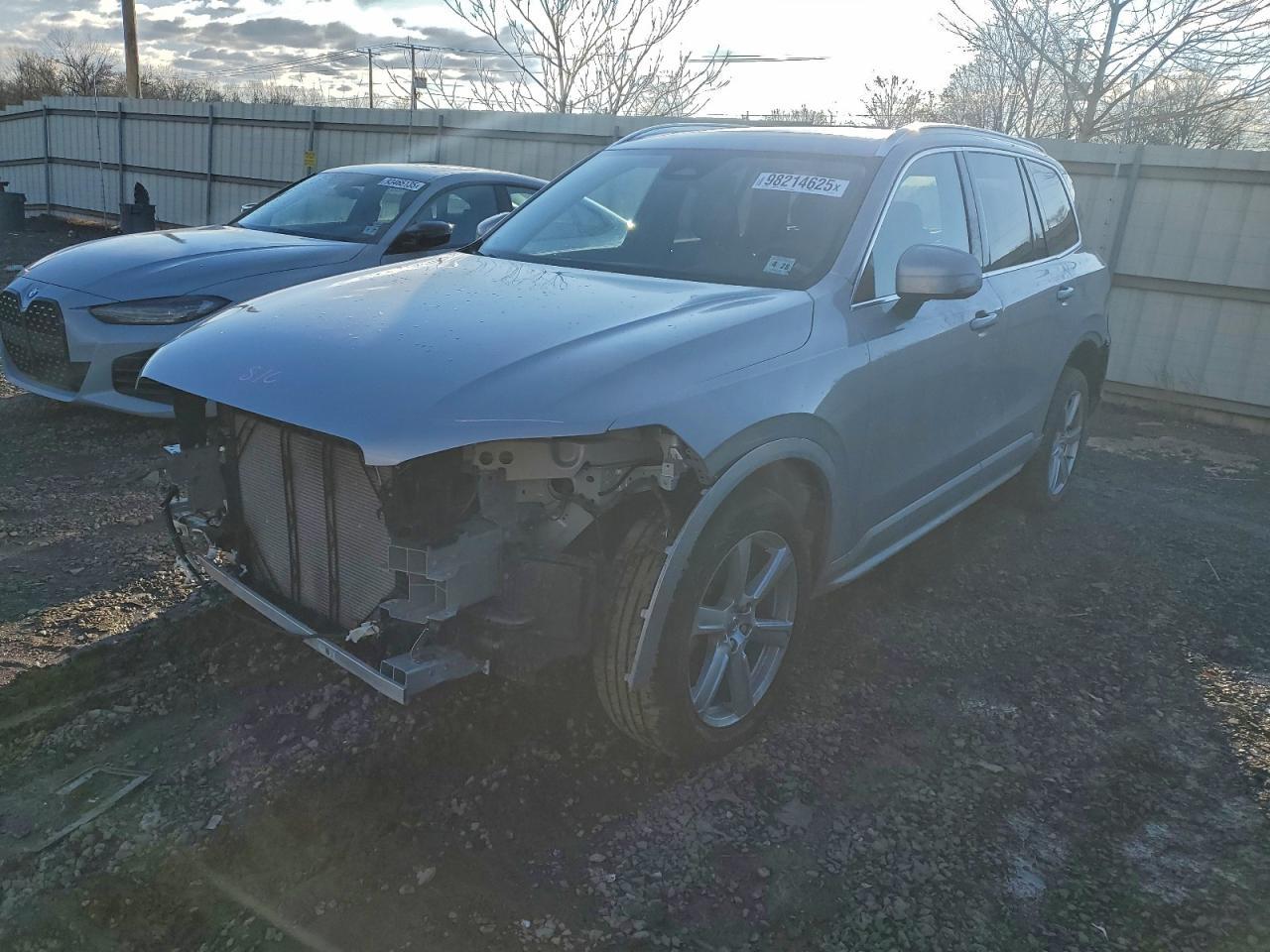2023 VOLVO XC90