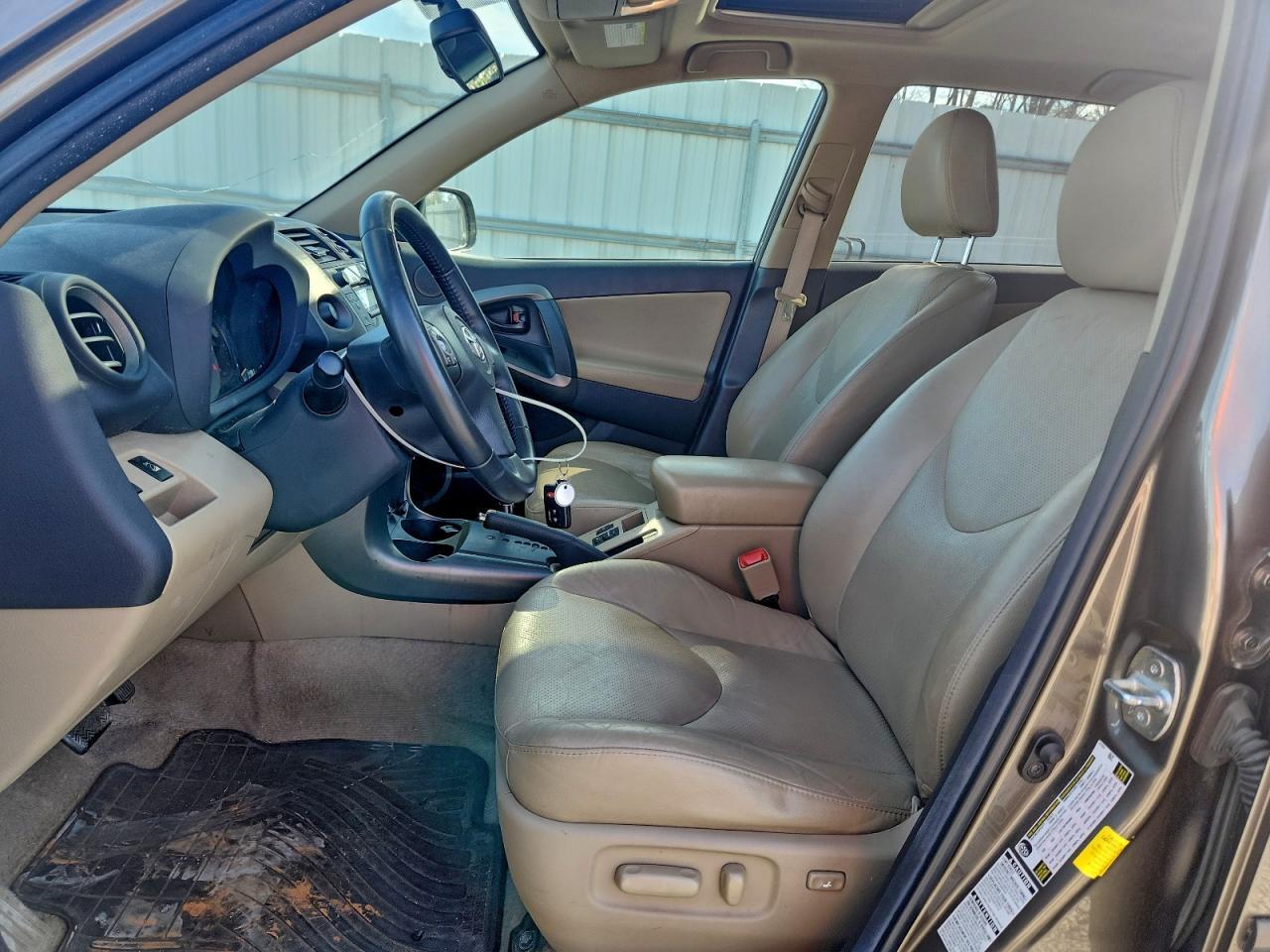 2011 TOYOTA RAV4