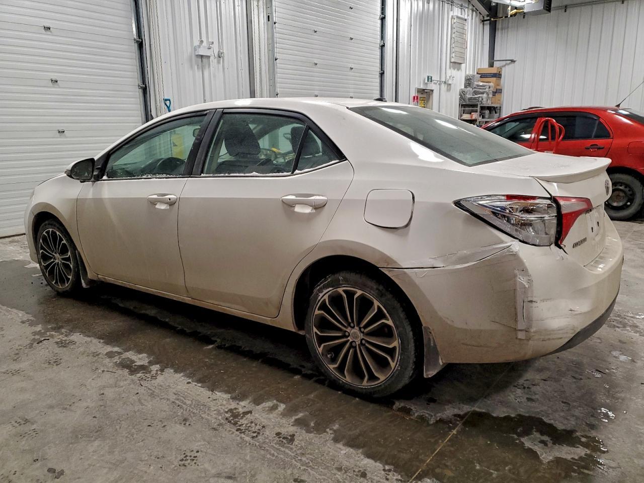 2015 TOYOTA COROLLA