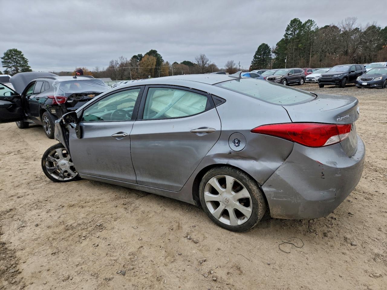 2012 HYUNDAI ELANTRA
