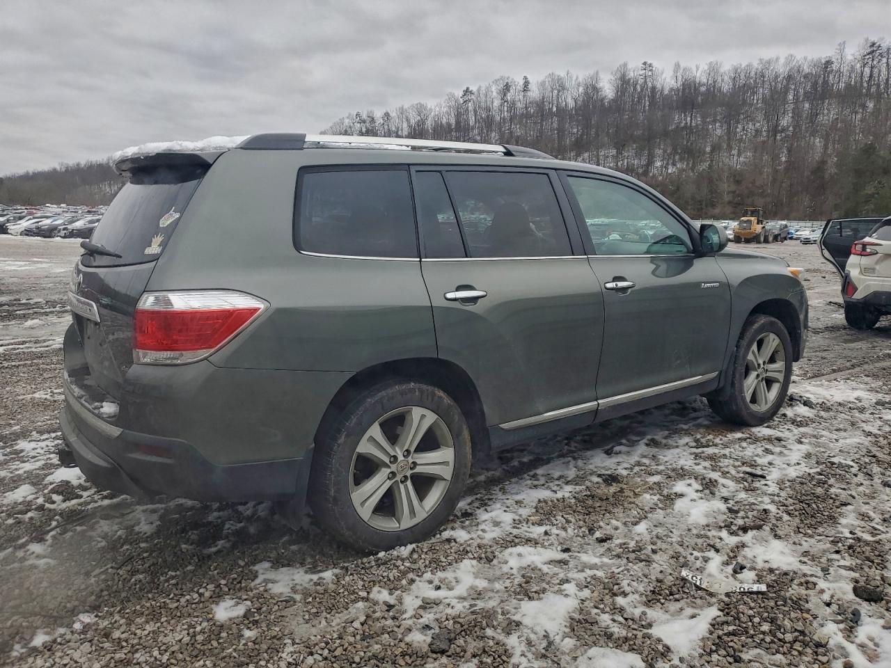 2013 TOYOTA HIGHLANDER