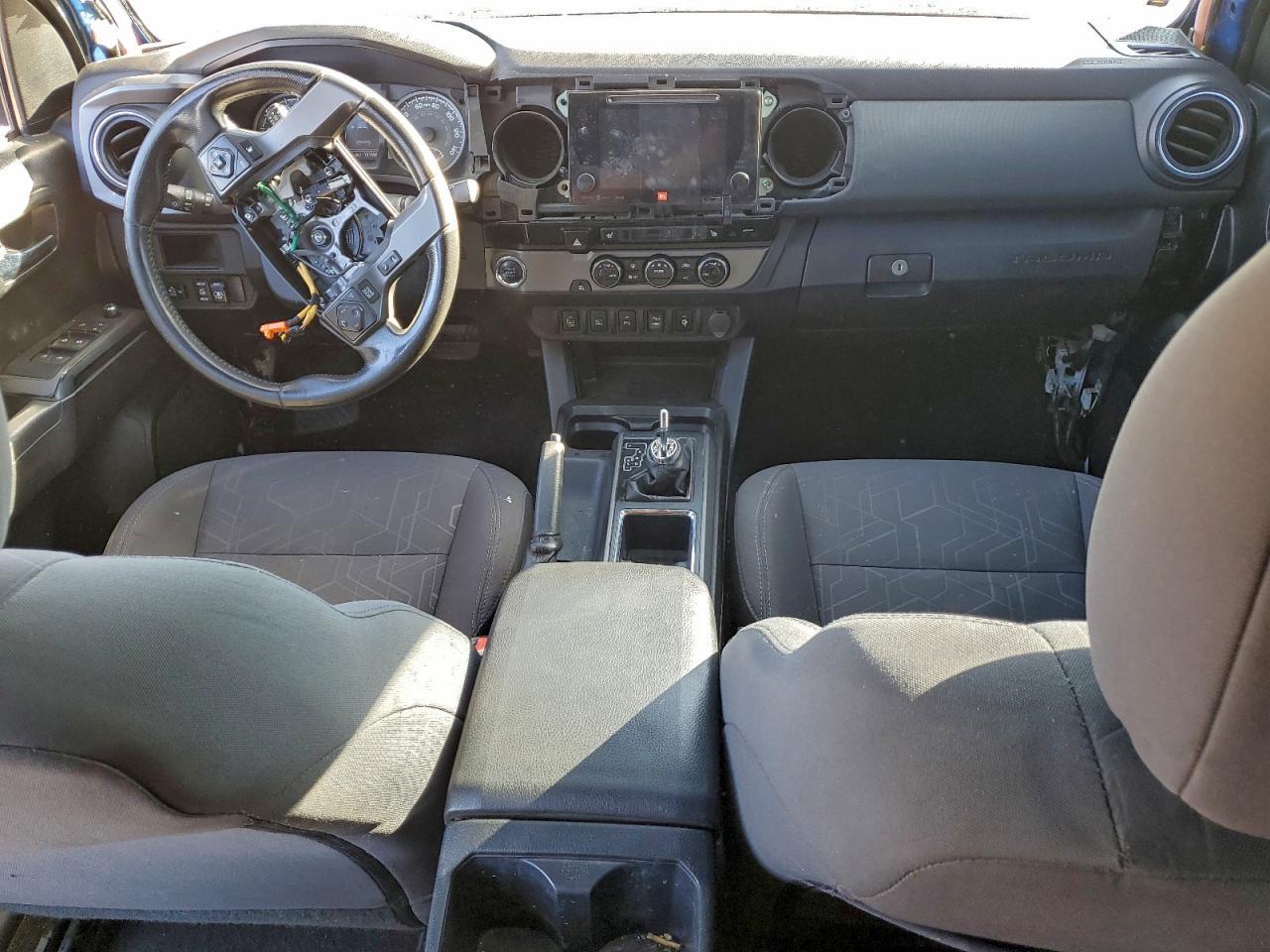 2017 TOYOTA TACOMA