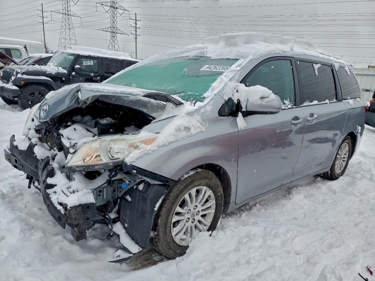 2015 TOYOTA SIENNA