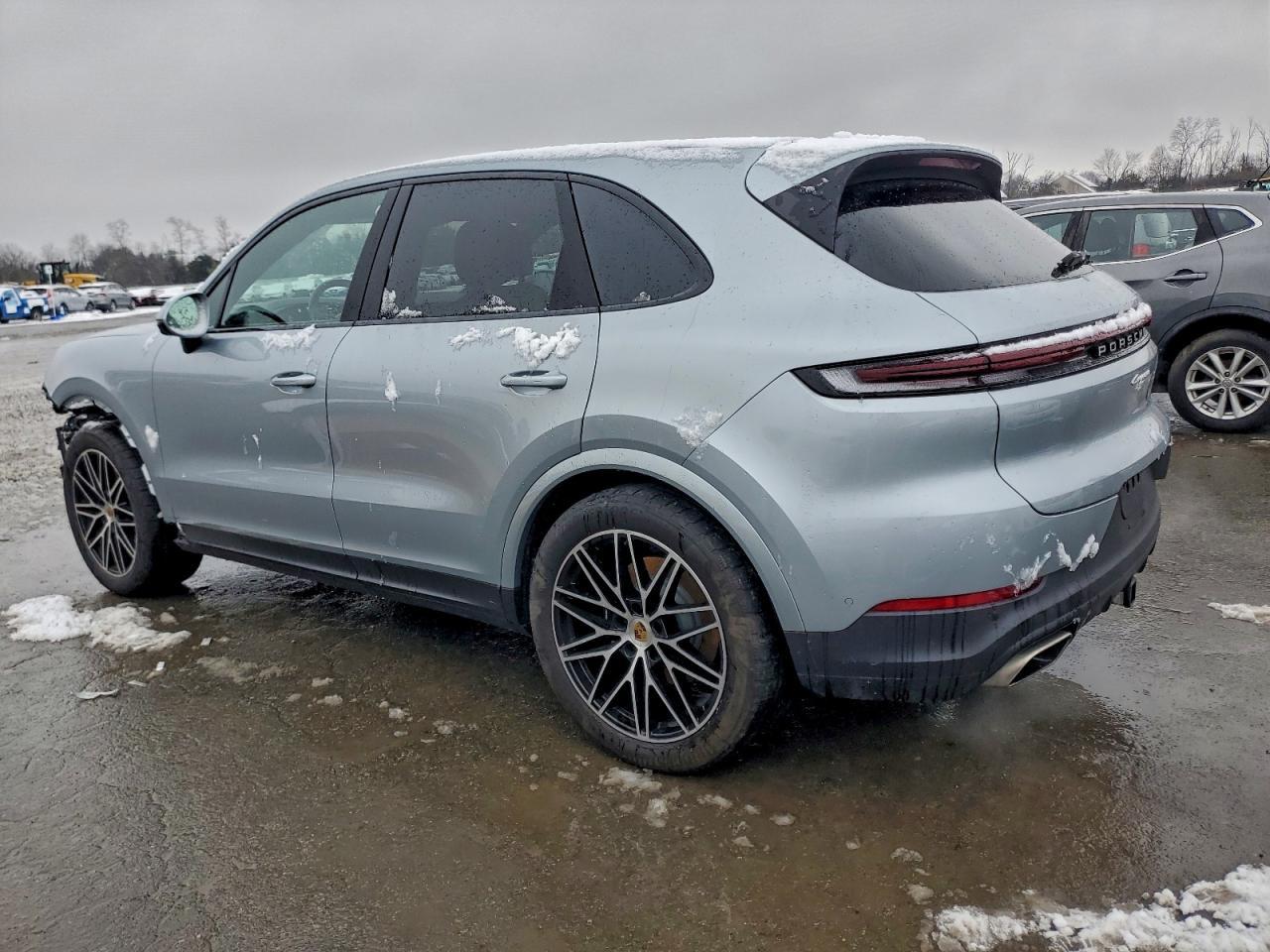2024 PORSCHE CAYENNE