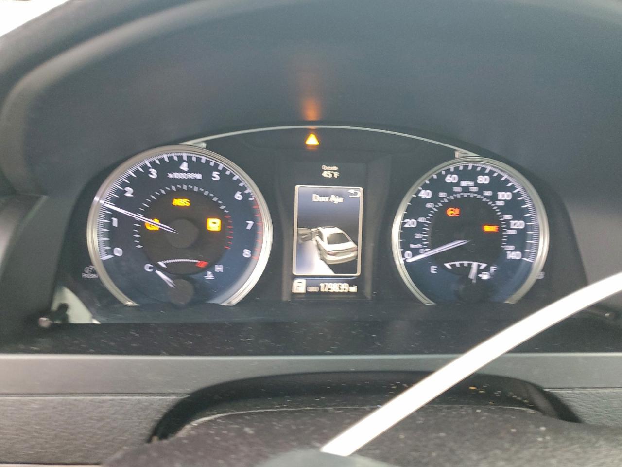 2016 TOYOTA CAMRY