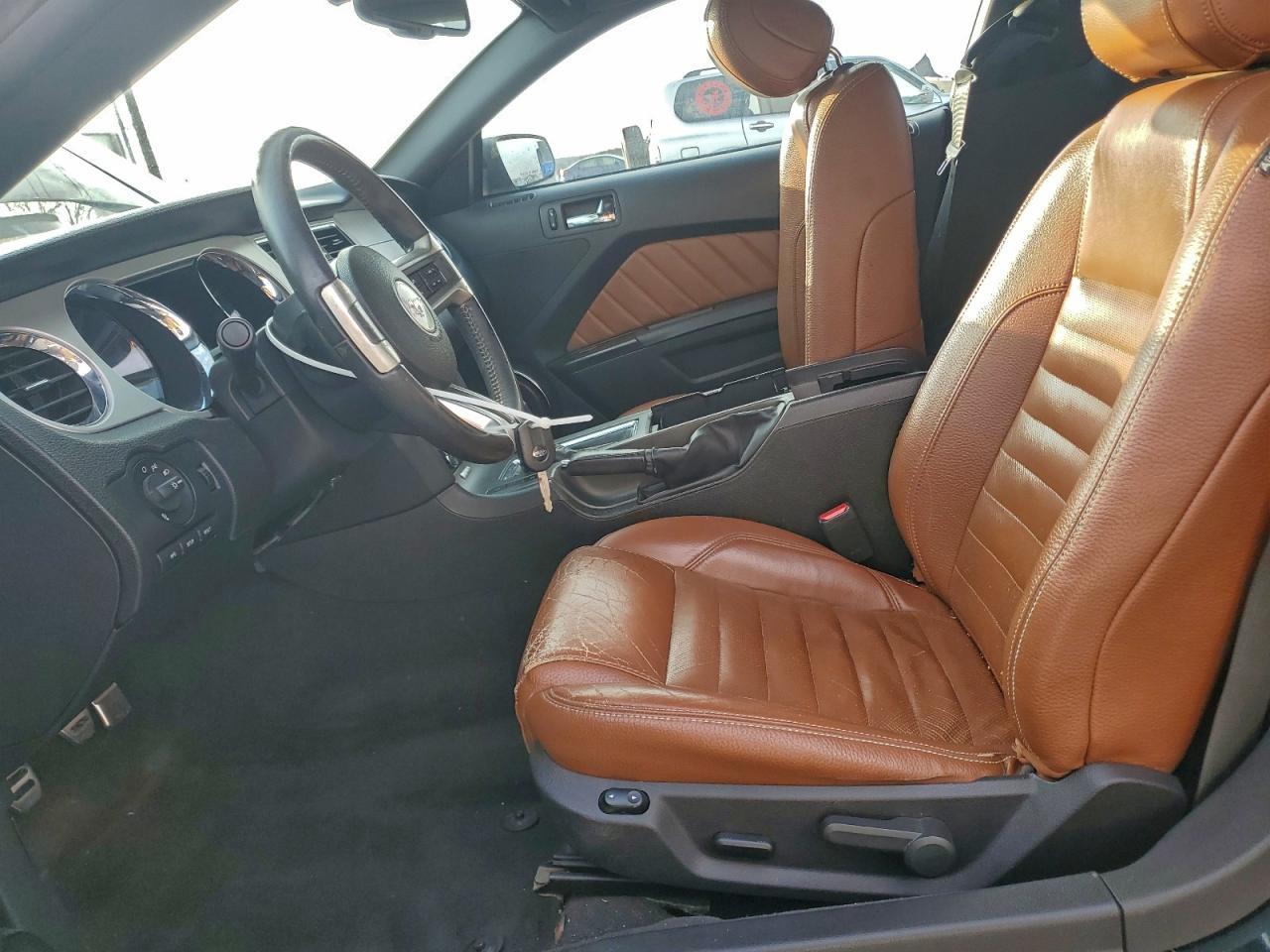 2012 FORD MUSTANG