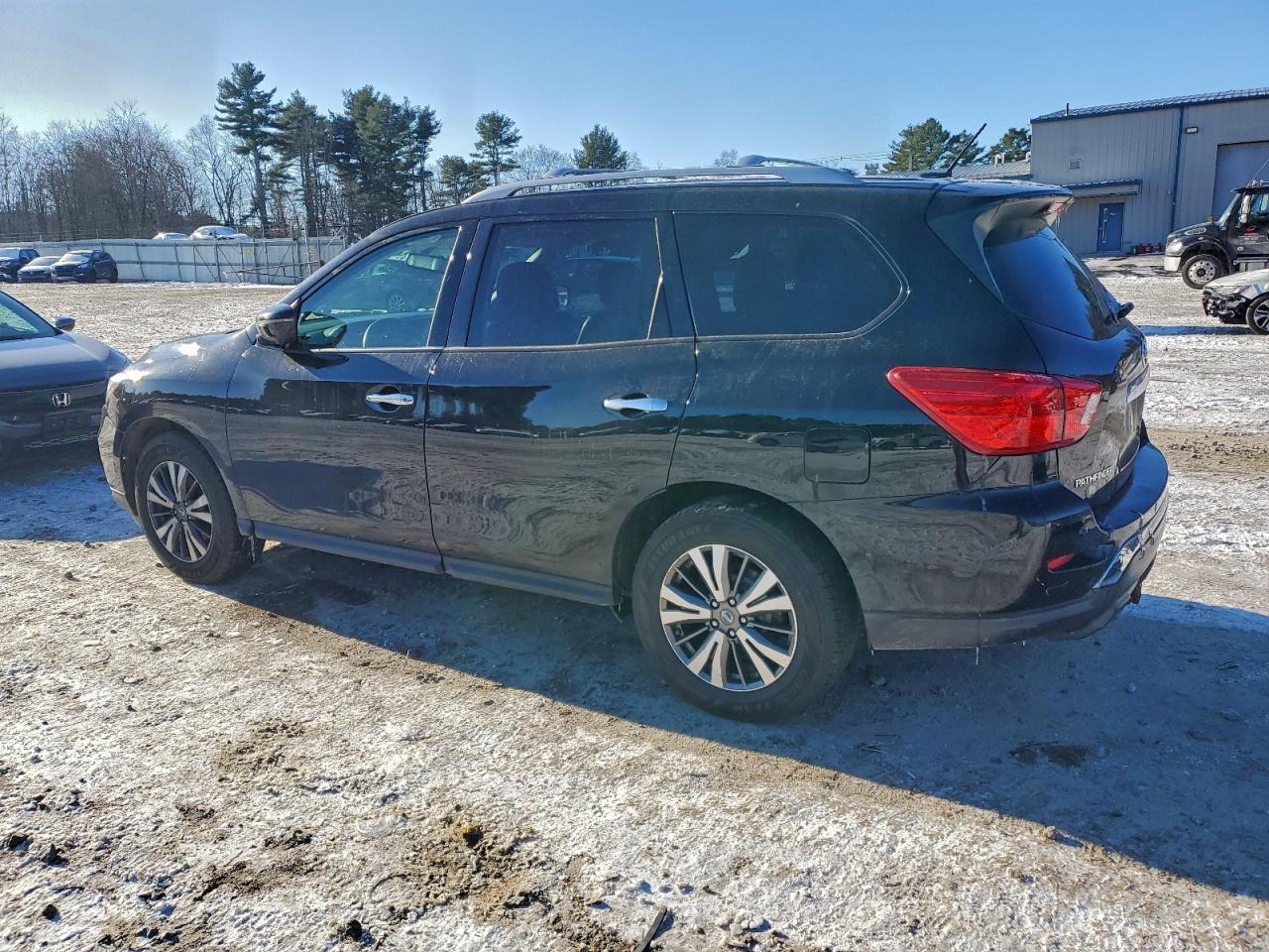 2018 NISSAN PATHFINDER